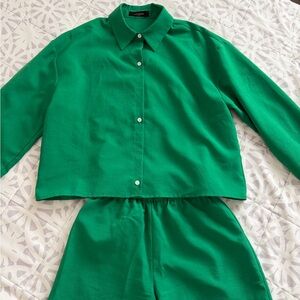 Storets Vibrant Green Shirt and Shorts Ensemble